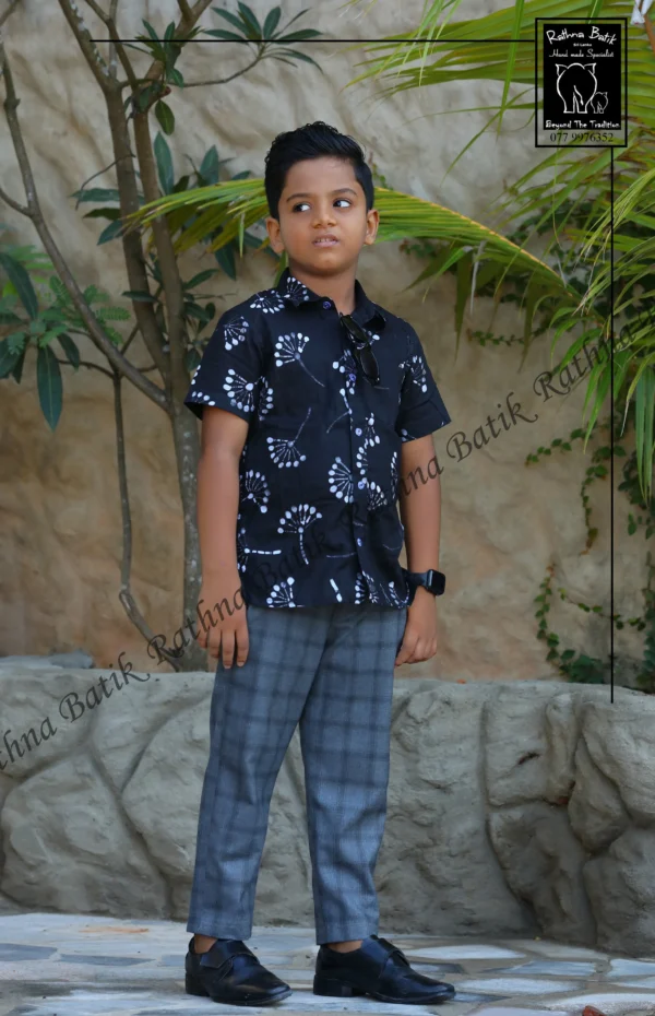 5DIV3780 Midnight Fern Kids Shirt