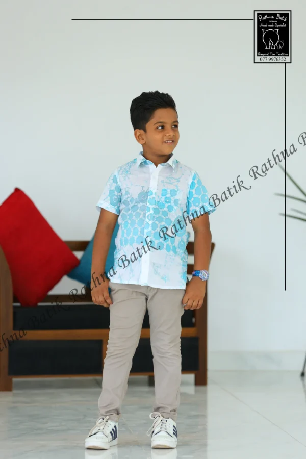 5DIV4044 Azure Honeycomb Batik Kids Shirt