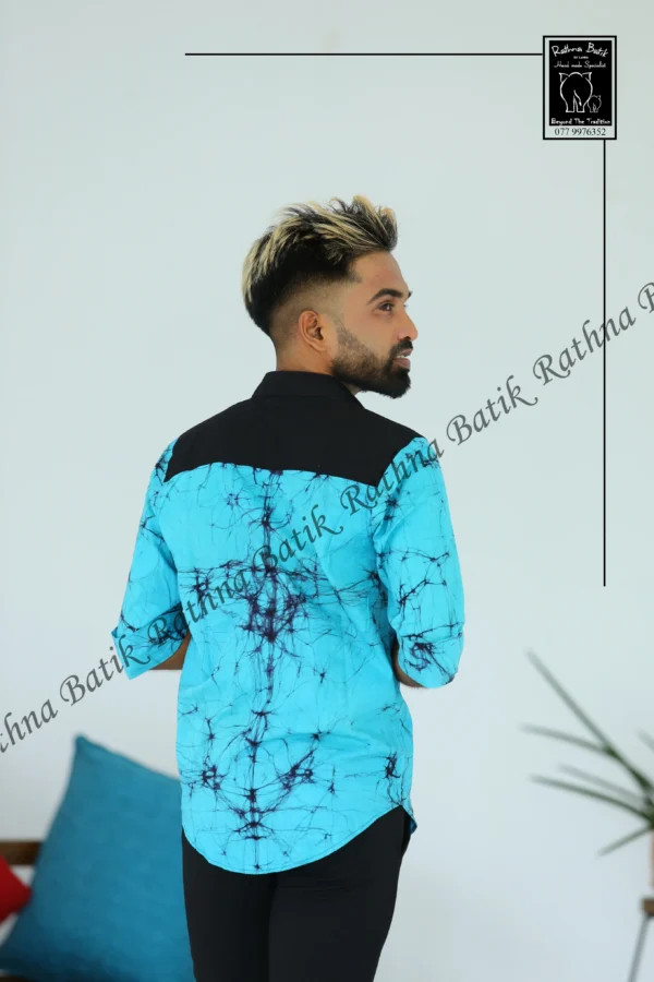 5DIV4092 Cyan Noir Split Geometric Batik Shirt