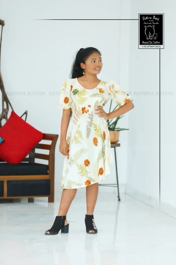 5DIV4384 Foliage and flower botanical pure silk frock