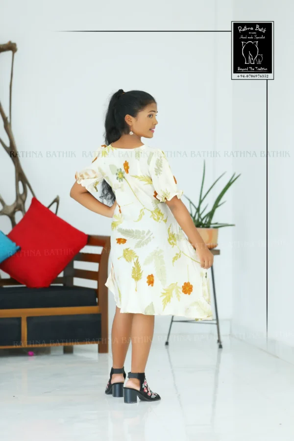 5DIV4386 Foliage and flower botanical pure silk frock