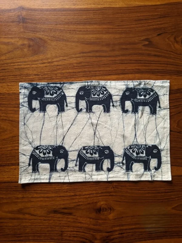 Gemini_Generated_Image_7mlsf37mlsf37mls Batik Elephant Tableware Set
